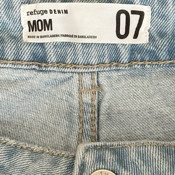 Refuge Denim Mom Jeans - Picture 6 of 6